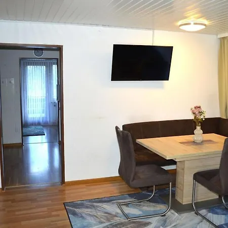 With 2 Bedrooms * Менценшванд